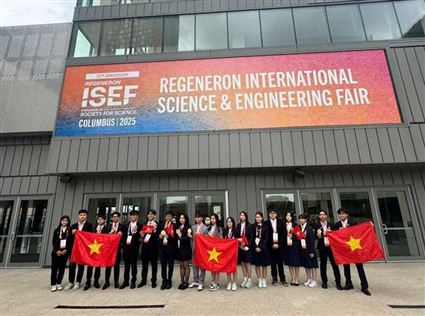 Đoàn học sinh Việt Nam lập kỳ tích tại Hội thi Khoa học kỹ thuật quốc tế Regeneron ISEF 2025